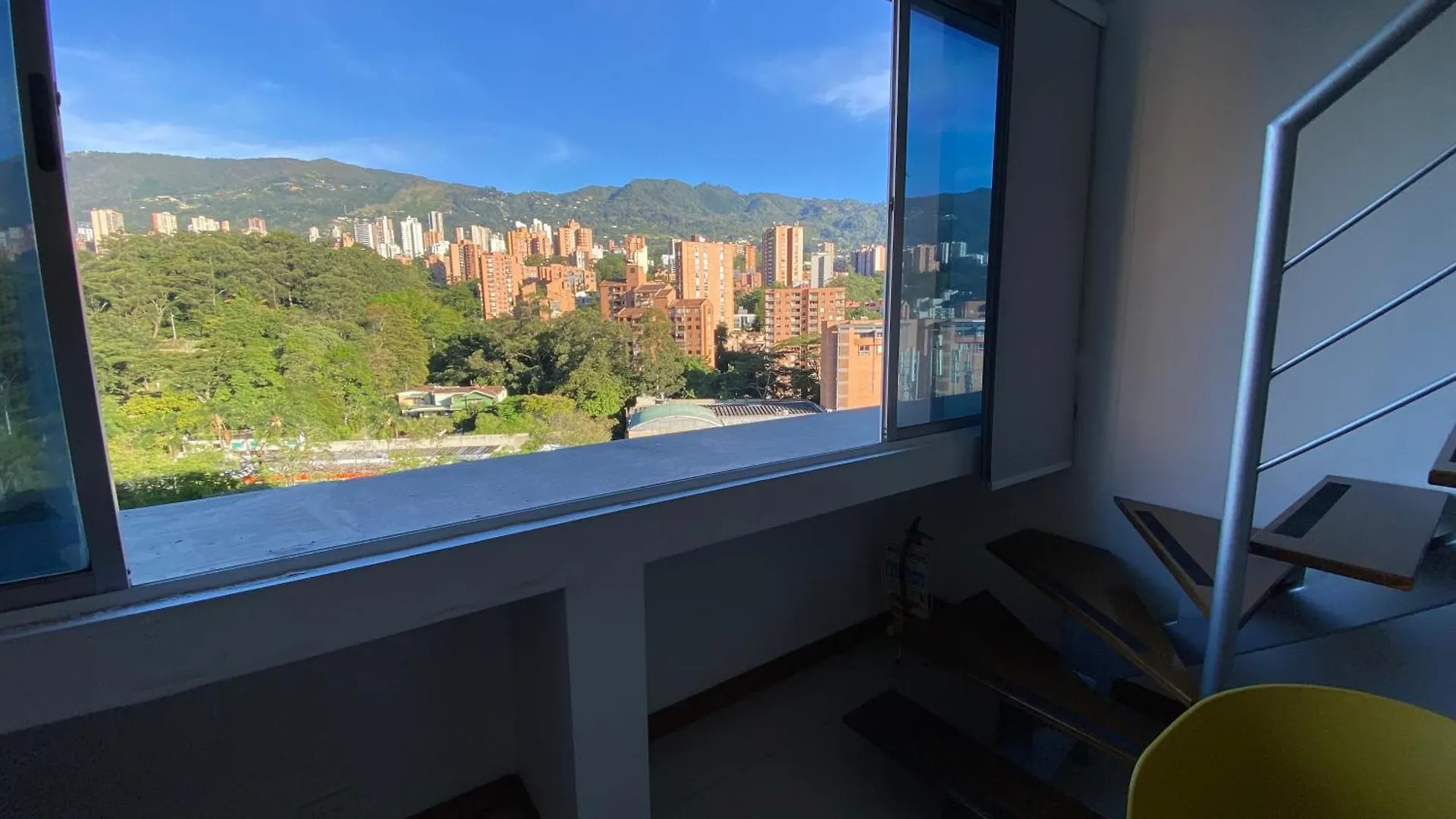 Poblado Luxury Gran Vista Central Duplex Coworking Zona Turistica Medellin Colombia